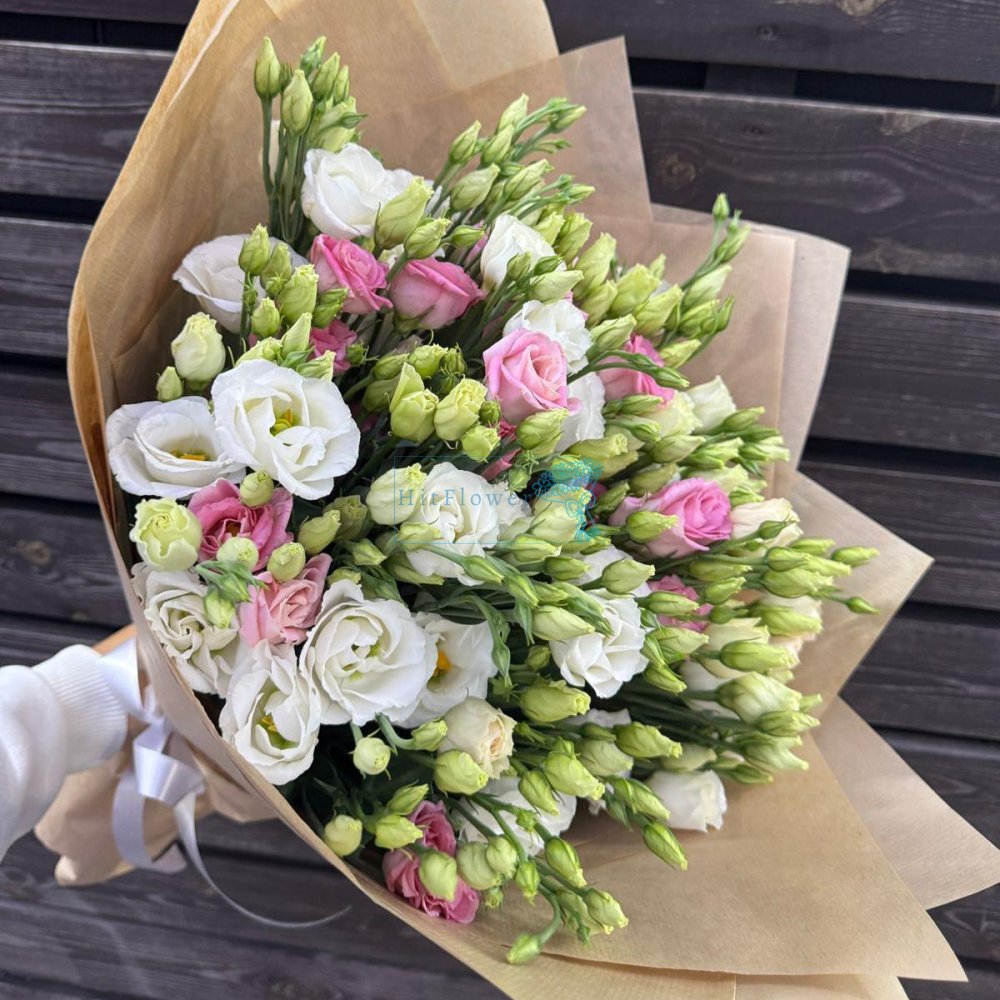 Букет цветов из: Лизиантусы